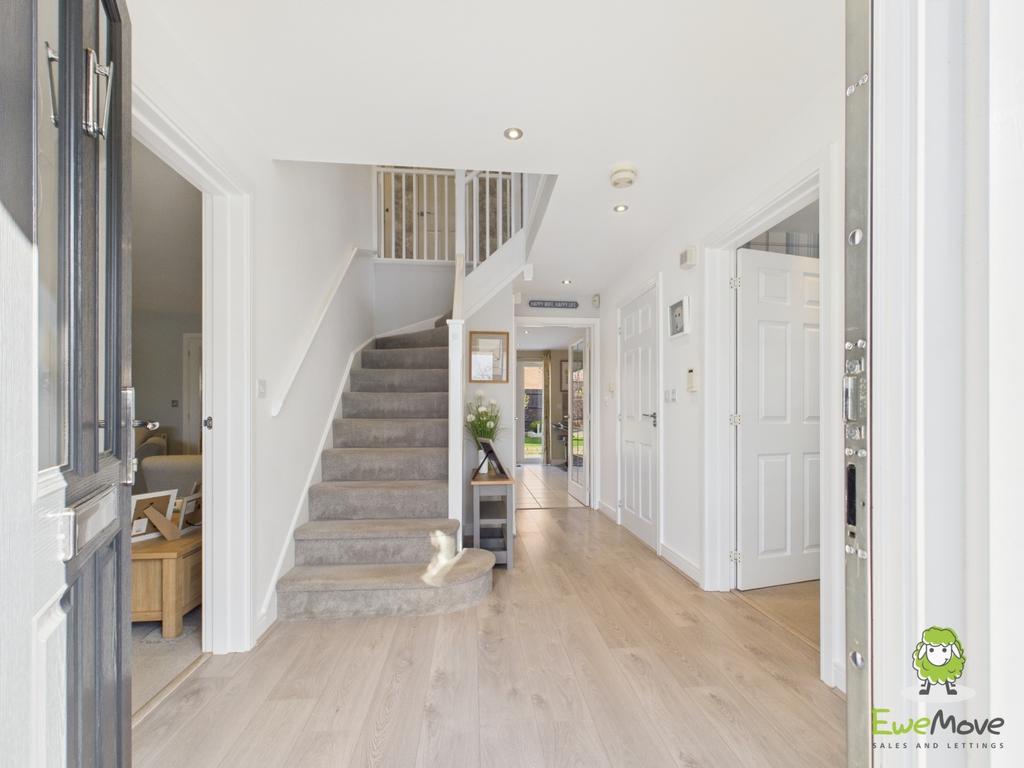 Ewe Move Basingstoke Estate Agents 10 Spire Close