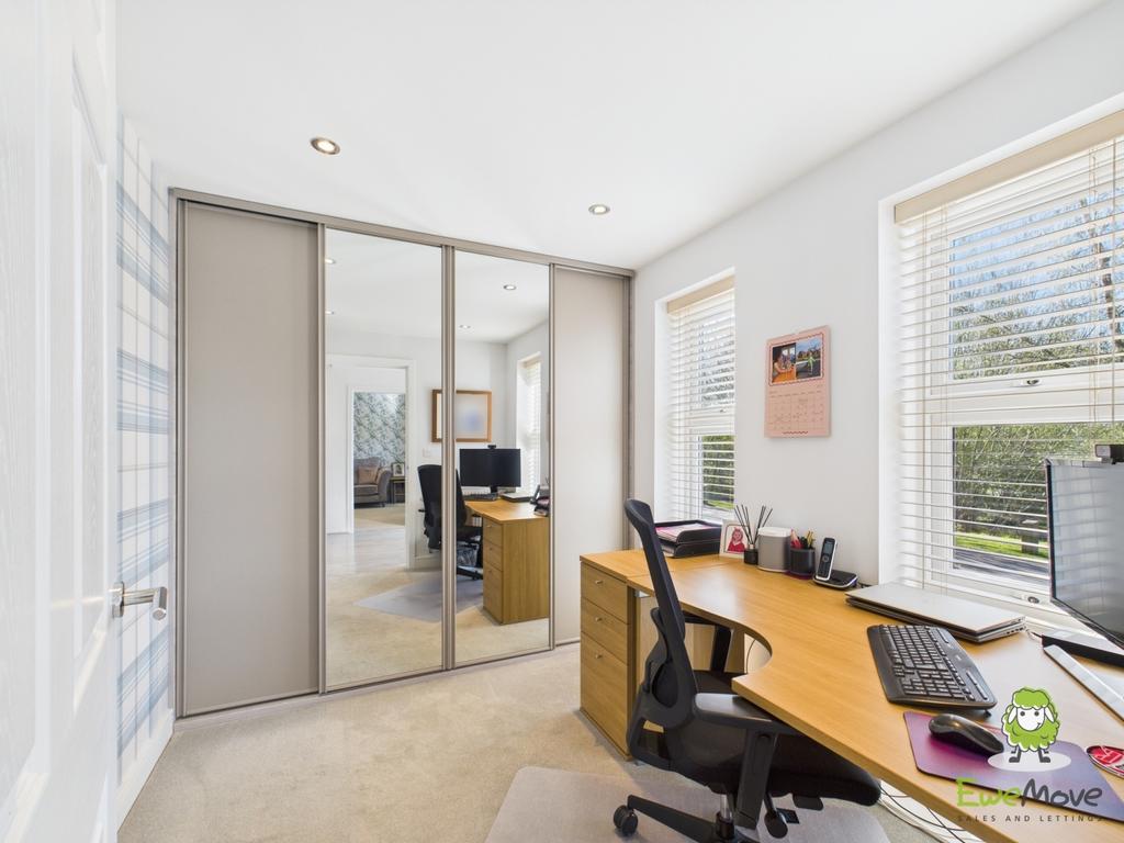 Ewe Move Basingstoke Estate Agents 10 Spire Close