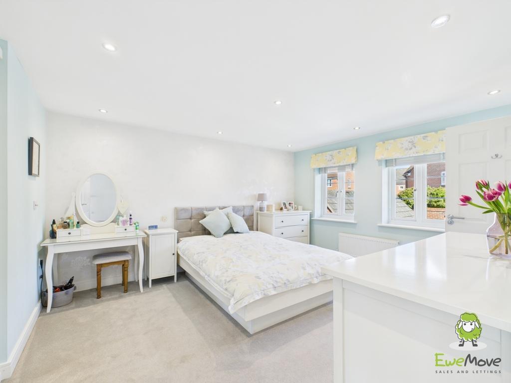Ewe Move Basingstoke Estate Agents 10 Spire Close