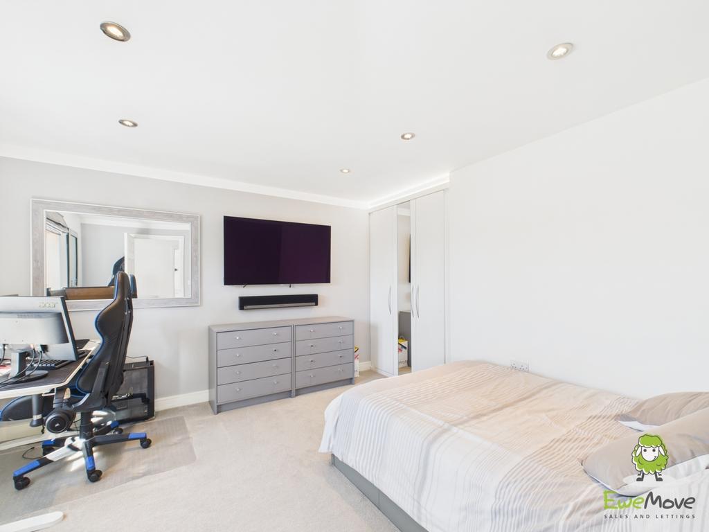 Ewe Move Basingstoke Estate Agents 10 Spire Close