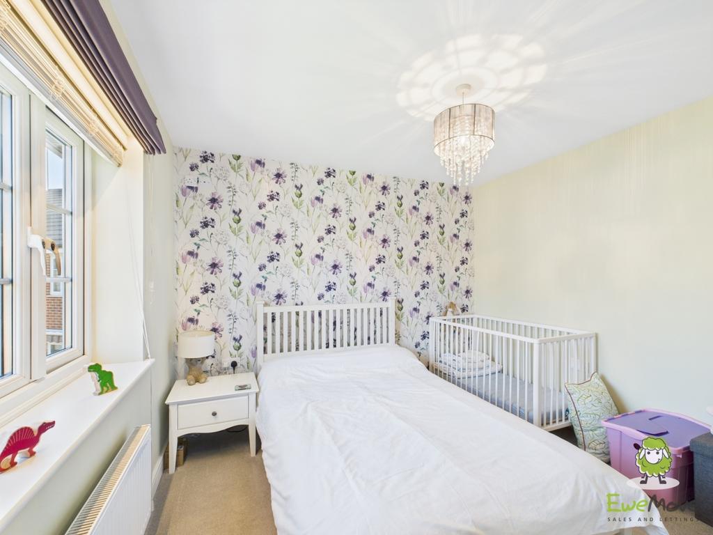 Ewe Move Basingstoke Estate Agents 10 Spire Close