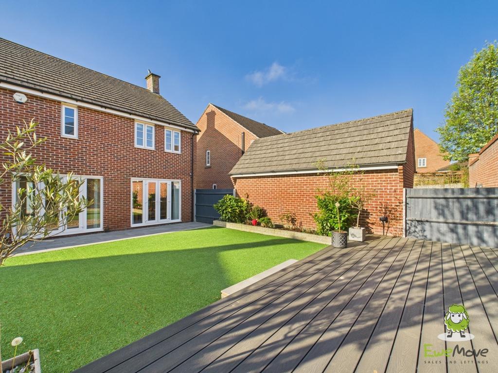 Ewe Move Basingstoke Estate Agents 10 Spire Close