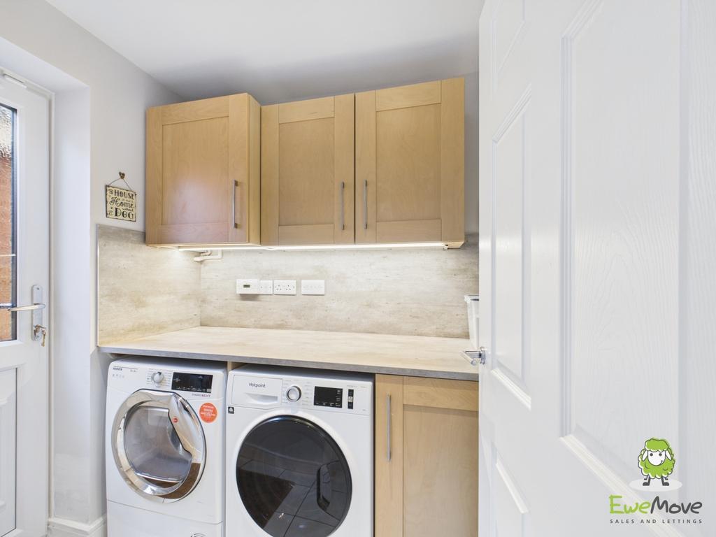 Ewe Move Basingstoke Estate Agents 10 Spire Close