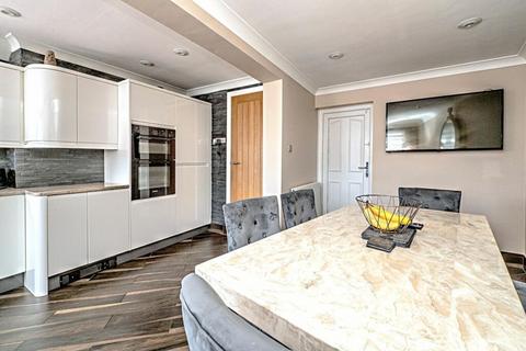 3 bedroom semi-detached house for sale, Watt Street, Hull, HU9