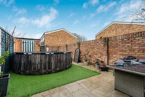 3 bedroom end of terrace house for sale, Falcon Way, Sunbury-on-Thames, Surrey, TW16