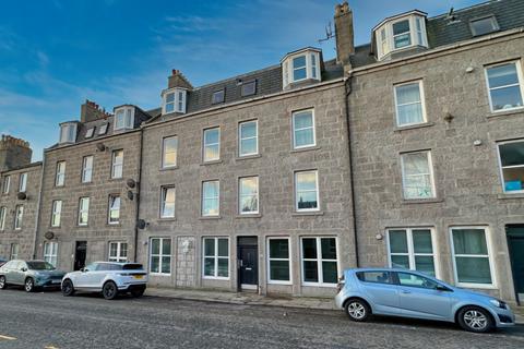 George Street, City Centre, Aberdeen, AB25