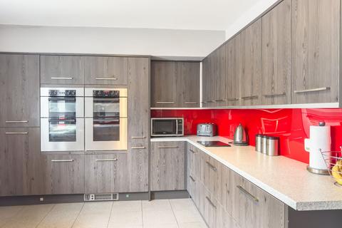 undefined, Bradford, Bradford BD12