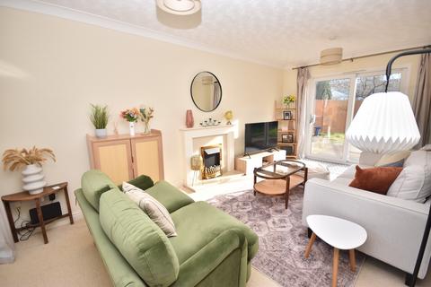 3 bedroom detached house to rent, Bristow Road, Cranwell, NG34