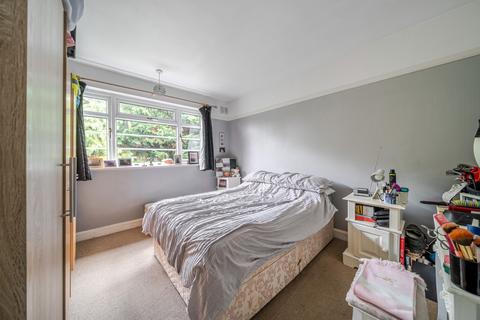 2 bedroom maisonette for sale, Northdown Close, Ruislip