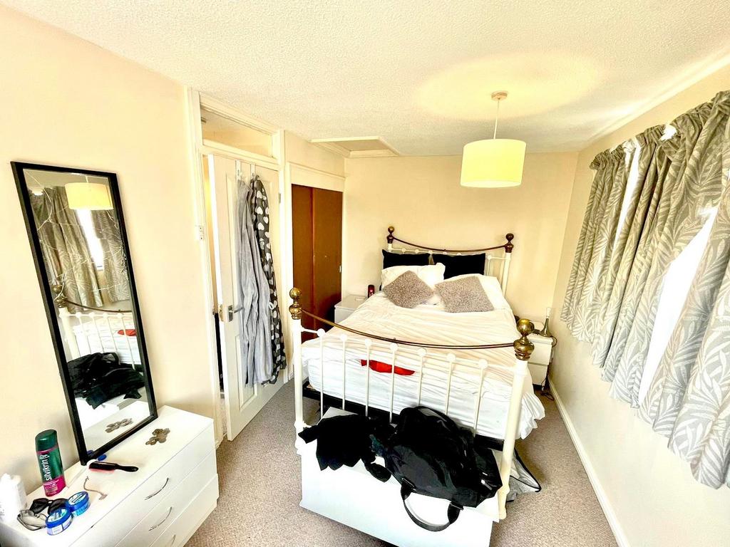 Enh bed photo
