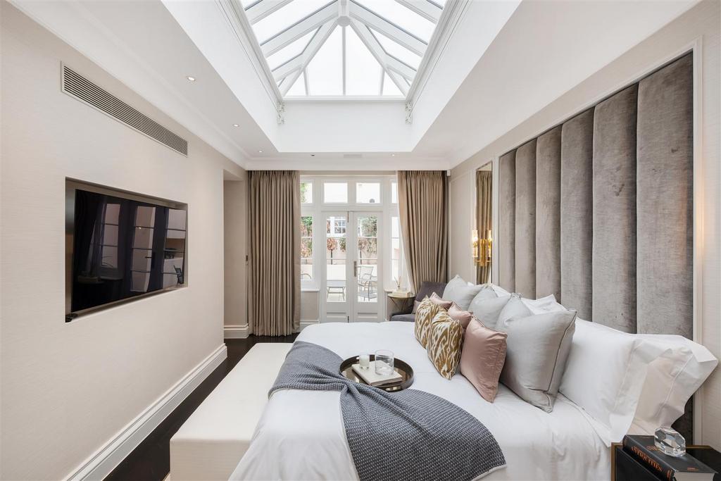 49 Eaton Place Hi-30.jpg