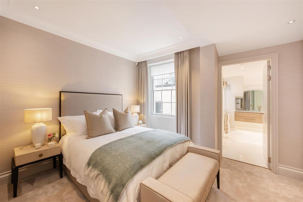 49 Eaton Place Hi-18.jpg