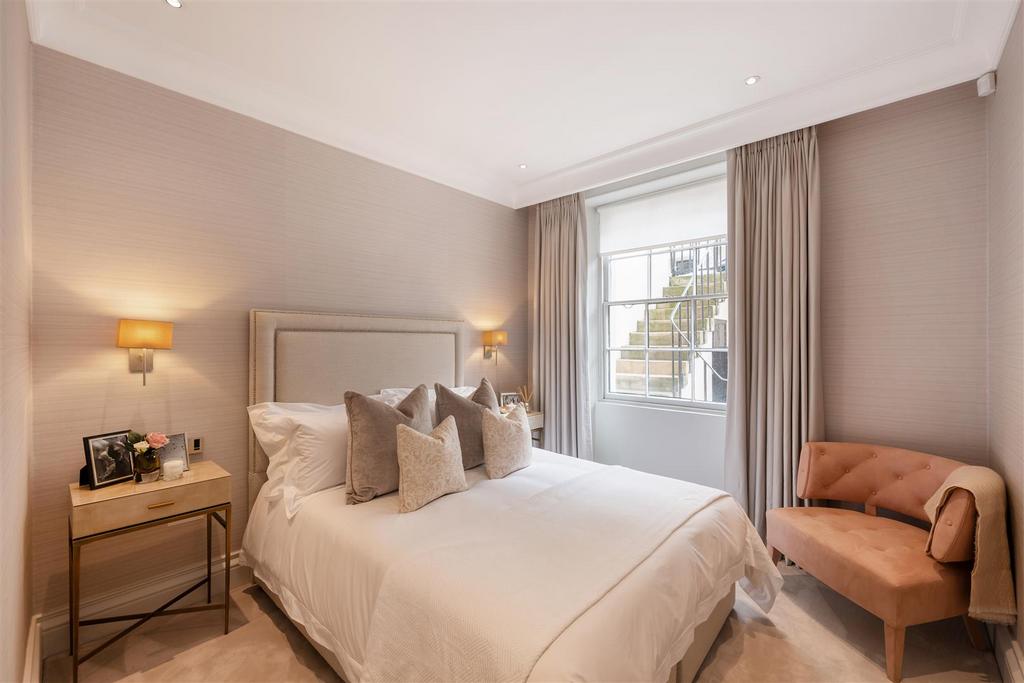 49 Eaton Place Hi-22.jpg