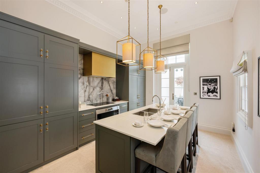 49 Eaton Place Hi-11.jpg