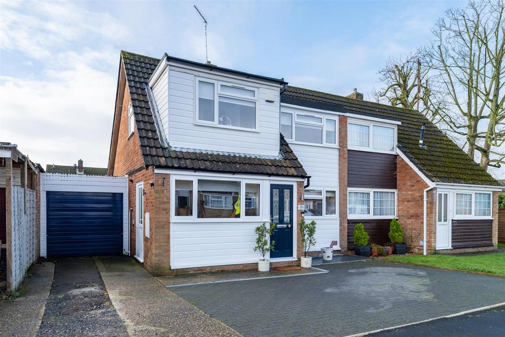 30 Walk House Close-28.jpg