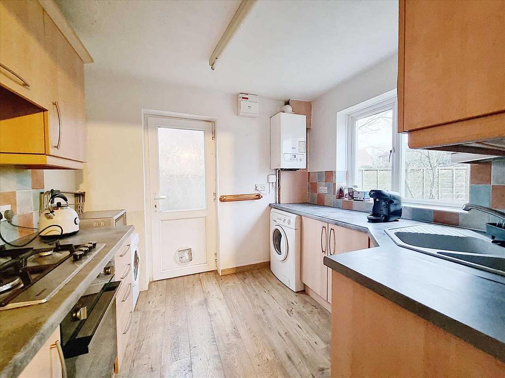 Kitchen: