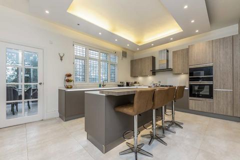 undefined, The Grove, Isleworth TW7