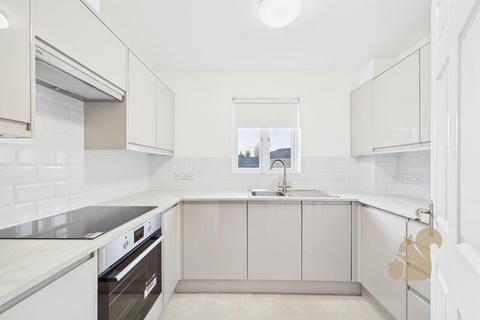 2 bedroom flat for sale, Clarendon Way, Colchester