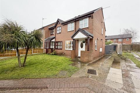 2 bedroom townhouse for sale, Pinders Green Fold, Methley, Leeds