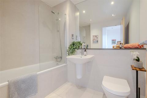 1 bedroom apartment for sale, Streatham High Road, London SW16