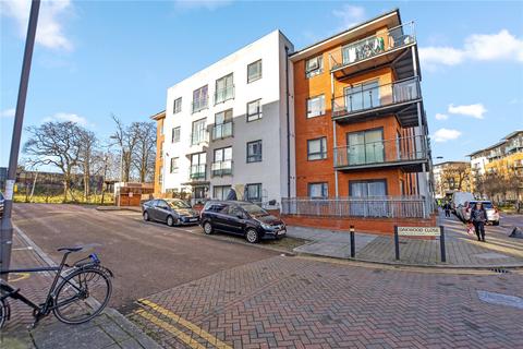 3 bedroom flat for sale, Oakwood Close, London, SE13