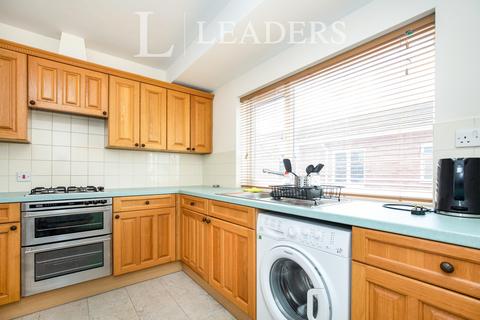 3 bedroom flat to rent, Lisle Court, Brunswick Street, CV31