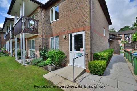 1 bedroom retirement property for sale, Fernlea Avenue, Ferndown, BH22