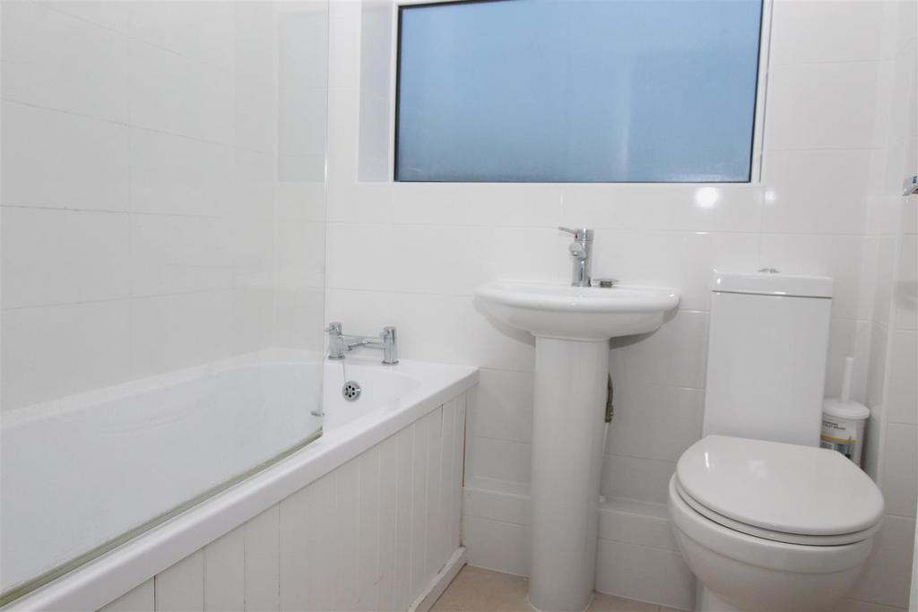Bathroom.JPG