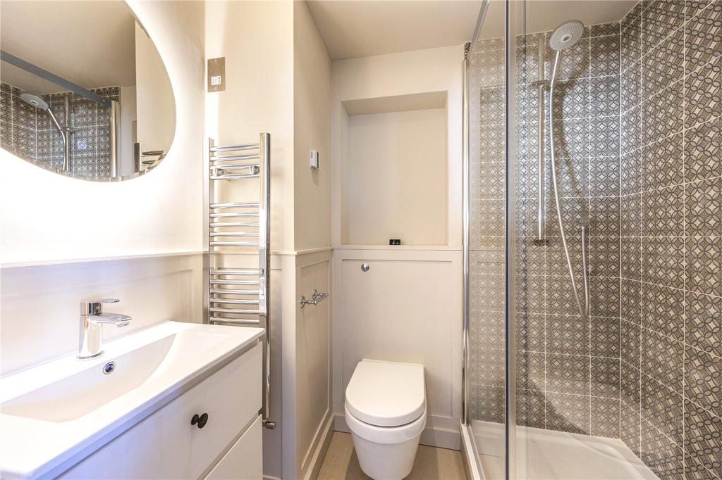 En Suite Shower Rm