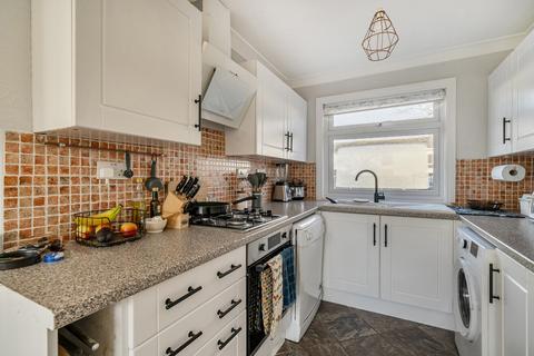 3 bedroom house for sale, Abbey Road, Basingstoke, Hampshire
