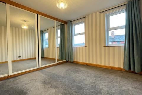 3 bedroom terraced house to rent, Cragside Gardens, Kirkstall, Leeds, LS5
