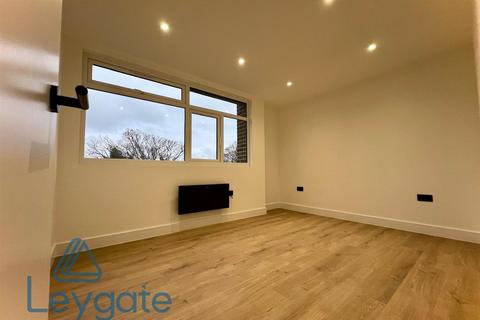 undefined, Eaton Road, Sutton SM2