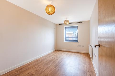 2 bedroom flat to rent, Warple Way, Acton, London, W3