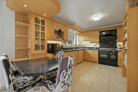4 bedroom semi-detached house for sale, Francis Road, Harrow, HA1
