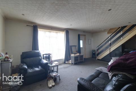 3 bedroom semi-detached house for sale, Boleyn Gardens, Dagenham