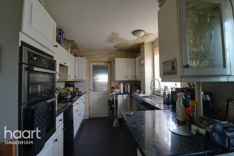 3 bedroom semi-detached house for sale, Boleyn Gardens, Dagenham
