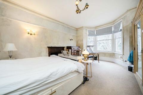undefined, Grosvenor Road, London W4