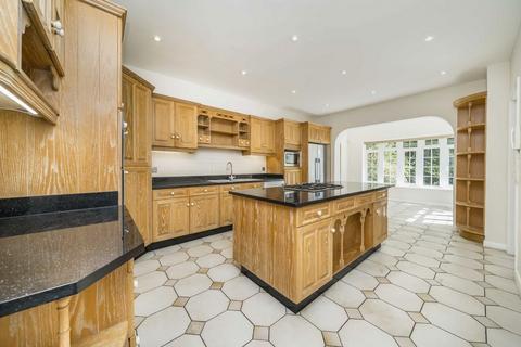 undefined, Broadgates Avenue, Barnet EN4