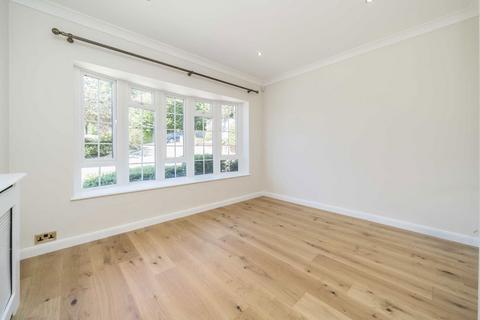 undefined, Broadgates Avenue, Barnet EN4