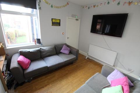 5 bedroom semi-detached house to rent, (5BED) Harrington Drive, Nottingham NG7