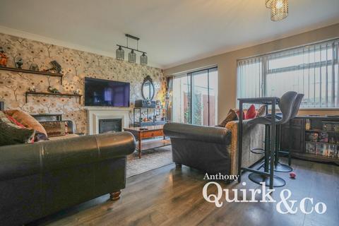 undefined, The Chilterns, Canvey Island, SS8