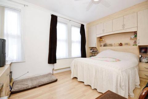 3 bedroom terraced house for sale, Springfield Road, Harrow, Middlesex