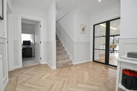 4 bedroom detached house for sale, Broadstone
