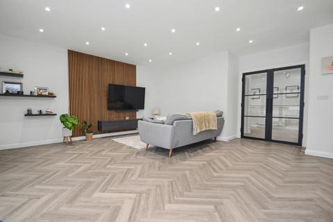 4 bedroom detached house for sale, Broadstone