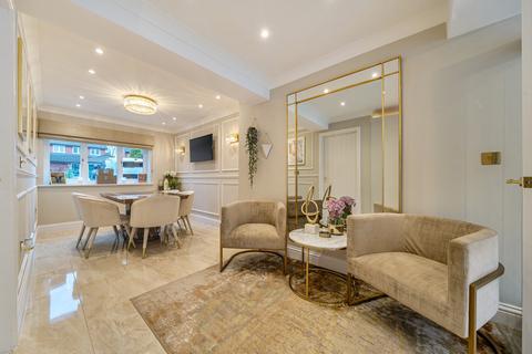 4 bedroom detached house for sale, Romsey Close, Farnborough, Orpington, Kent, BR6