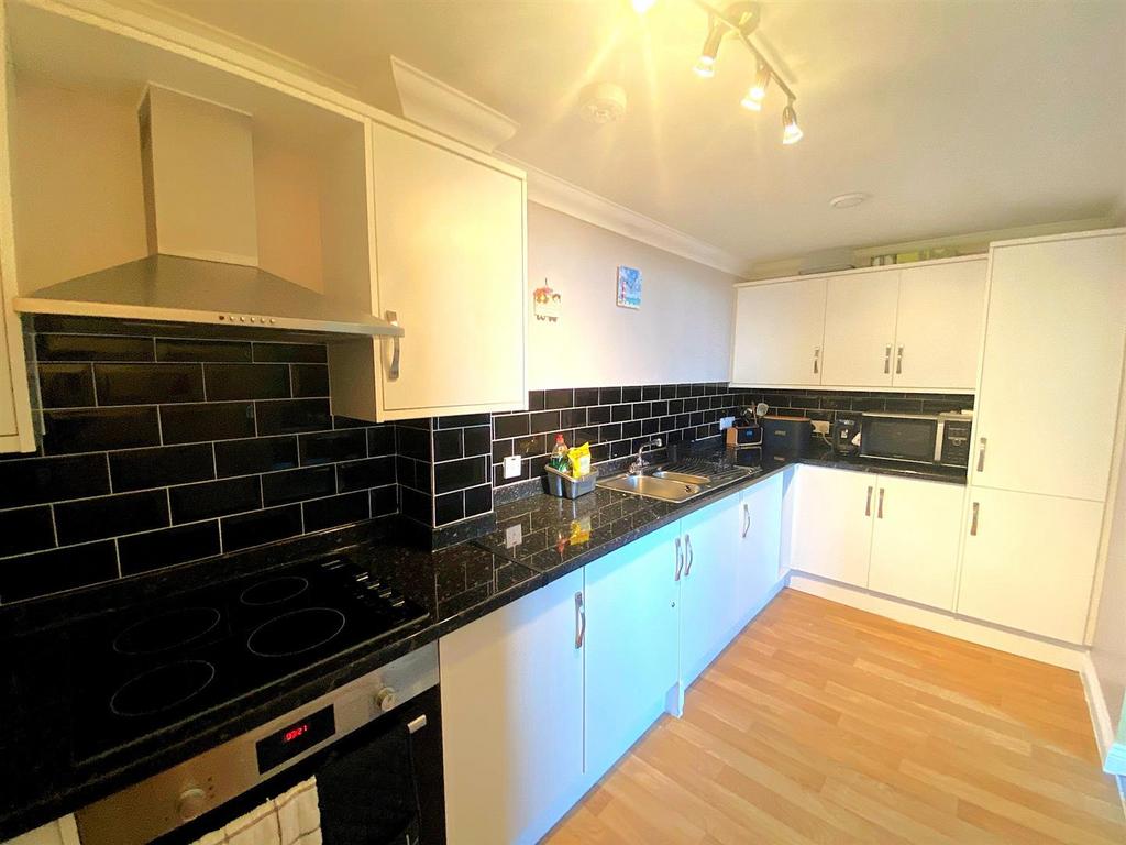 39 Compass House - Kitchen2.jpg