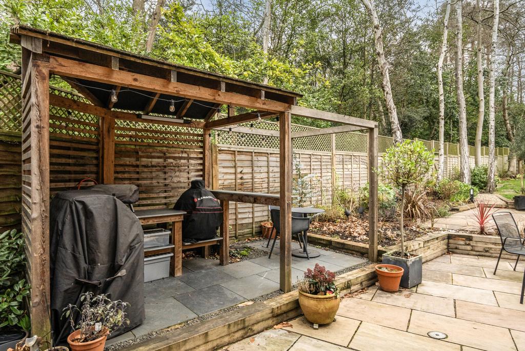 Outdoor Kitchen