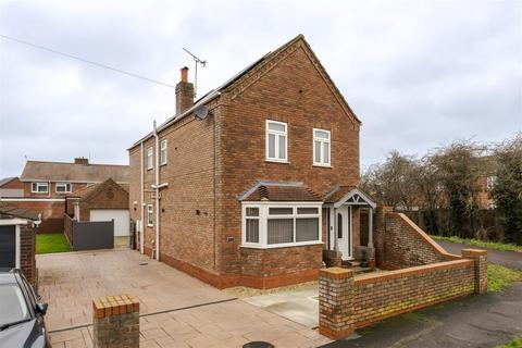 4 bedroom detached house for sale, Elm Way, Brigg