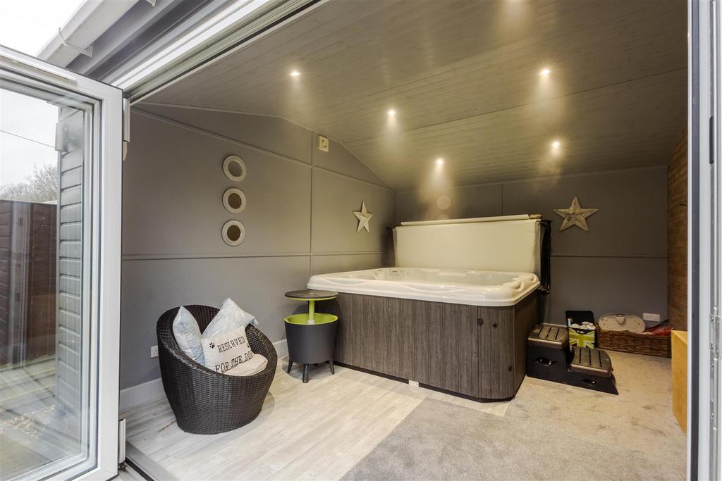 Garden room