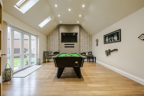 4 bedroom detached house for sale, Elm Way, Brigg